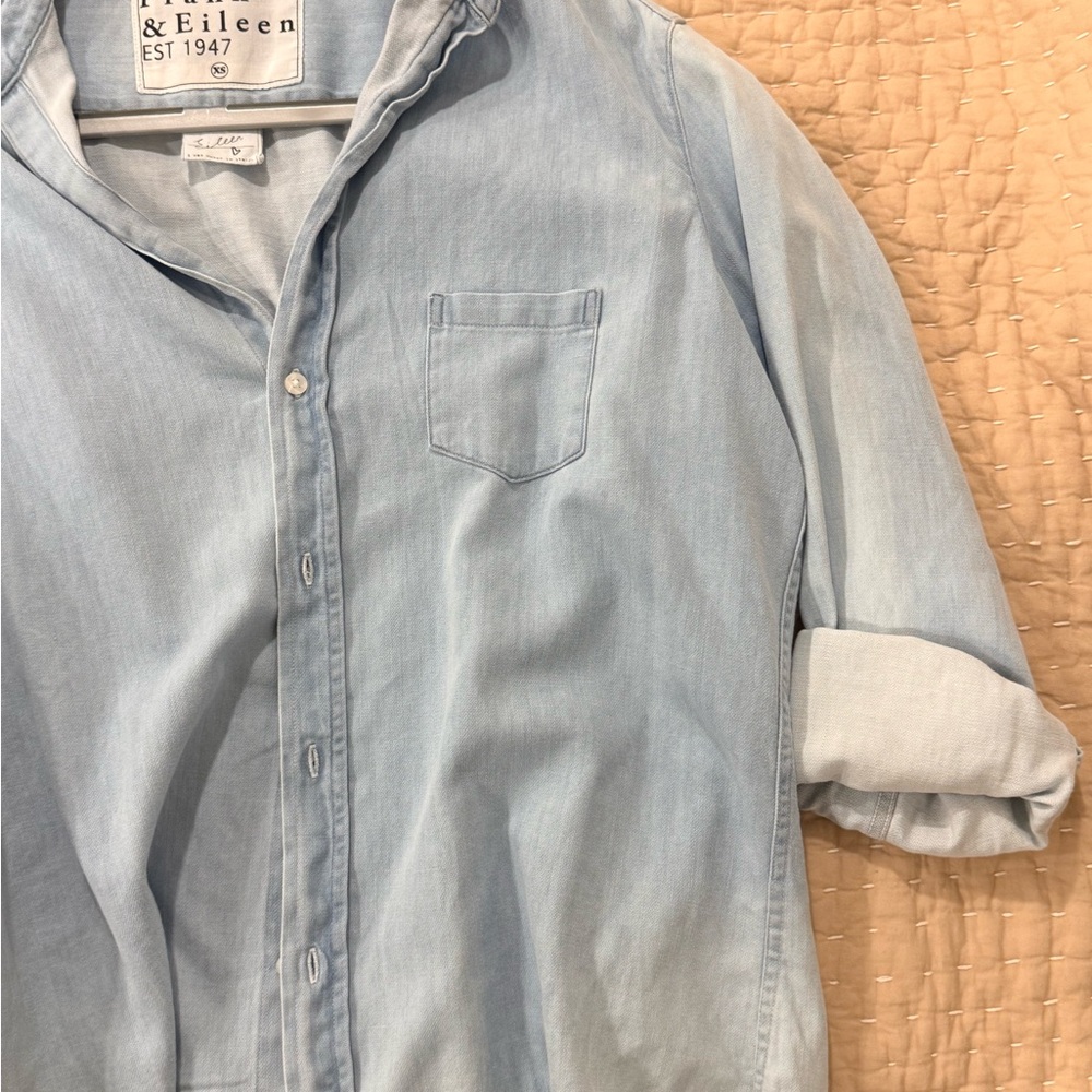Frank & Eileen “Eileen” light Blue Chambray denim cotton button up Shirt